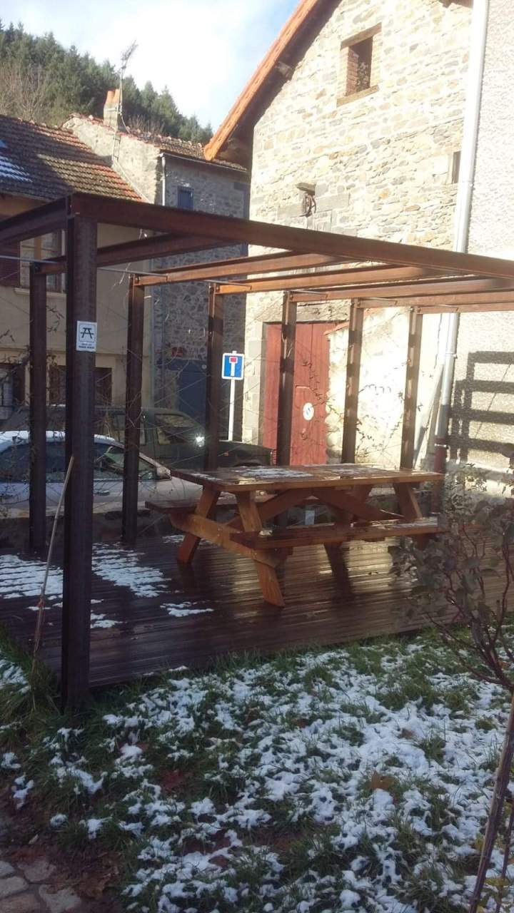 Nous fabriquons les pergolas métalliques sur mesure.